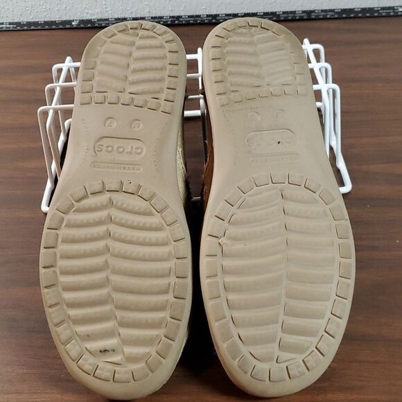 Crocs Santa Cruz Slip On Loafers Casual Beach Boat Shoes Tan Men's 7 - Picture 4 of 7